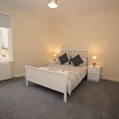 بيت للعطل Pass The Keys Trafalgar House, Sleeps 6,Free Parking,Scarborough سكرابورو