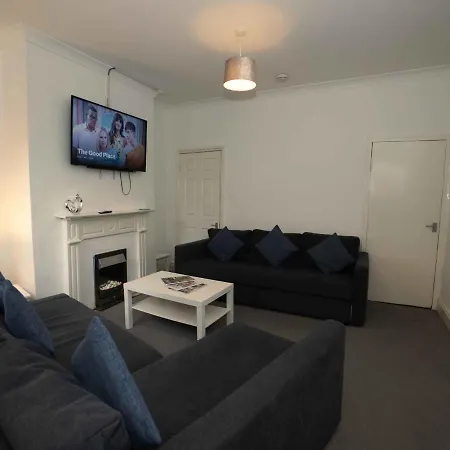 بيت للعطل Pass The Keys Trafalgar House, Sleeps 6,Free Parking,Scarborough